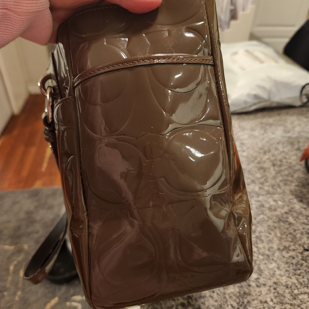 Coach Olive Green Op Art Embossed Patent Leather East West Gallery Tote  Bag - Picture 4 of 16